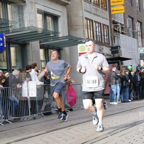 05.10.2025 - 20. swb-Marathon Bremen Strokosch-Dieckow http://msf.ph/oto/9253702 05.10.2025 10:55:59 Ziel 9258, 9424, 9783, 9790, 9811, 9855, 9932, 9968, 10005, 10006, 10009, 10028, 10179, 10191, 10196, 10387, 10424, 10546, 10590, 10648, 10664, 10989, 10992, 11095, 11253, 11364, 11366, 11554, 11571, 11620, 11630, 11662, 11693, 11723, 11741, 9258, 9424, 9783, 9790, 9811, 9855, 9932, 9968, 10005, 10006, 10009, 10028, 10179, 10191, 10196, 10387, 10424, 10546, 10590, 10648, 10664, 10989, 10992, 11095, 11253, 11364, 11366, 11554, 11571, 11620, 11630, 11662, 11693 meine-sportfotos.de