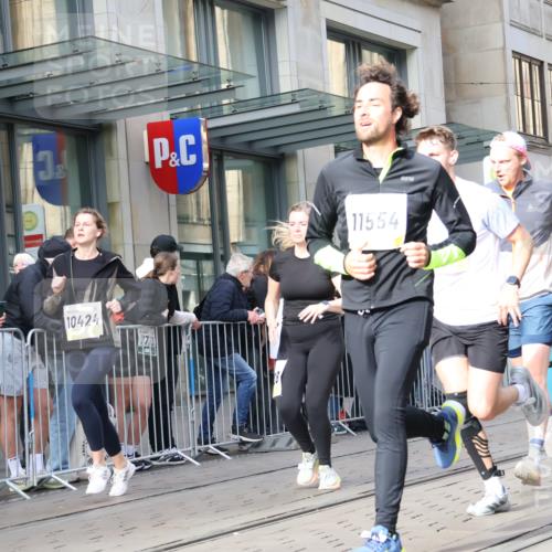 05.10.2025 - 20. swb-Marathon Bremen Strokosch-Dieckow http://msf.ph/oto/9253857 05.10.2025 10:56:03 Ziel 9258, 9424, 9547, 9783, 9790, 9855, 9932, 9968, 10005, 10028, 10042, 10179, 10191, 10196, 10387, 10424, 10546, 10590, 10648, 10989, 10992, 11100, 11253, 11260, 11364, 11366, 11554, 11571, 11630, 11662, 11691, 11723, 11741, 9258, 9424, 9547, 9783, 9790, 9855, 9932, 9968, 10005, 10028, 10042, 10179, 10191, 10196, 10387, 10424, 10546, 10590, 10648, 10989, 10992, 11100, 11253, 11260, 11364, 11366, 11554, 11571, 11630, 11662, 11691 meine-sportfotos.de