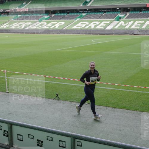 05.10.2025 - 20. swb-Marathon Bremen Michael Burmester http://msf.ph/oto/9253873 05.10.2025 10:42:27 Laufen im Stadion 7069, 8225, 8865, 9212, 9276, 9410, 9481, 9519, 9557, 9648, 9649, 9664, 9680, 9734, 9798, 9815, 9836, 9837, 9945, 9972, 9999, 10031, 10074, 10082, 10087, 10129, 10134, 10189, 10239, 10245, 10248, 10264, 10333, 10365, 10366, 10396, 10412, 10415, 10417, 10463, 10499, 10522, 10684, 10722, 10815, 10824, 10860, 10943, 11056, 11097, 11112, 11126, 11142, 11170, 11172, 11206, 11395, 11473, 11584, 11634, 8533, 9632, 9982, 10125, 10148, 10214, 10333, 10706, 10937, 10998 meine-sportfotos.de