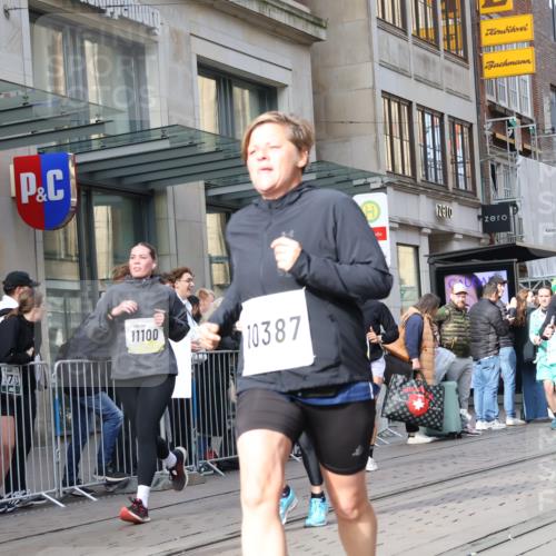 05.10.2025 - 20. swb-Marathon Bremen Strokosch-Dieckow http://msf.ph/oto/9254113 05.10.2025 10:56:11 Ziel 8118, 9266, 9424, 9547, 9783, 9790, 9886, 9932, 10005, 10008, 10028, 10042, 10059, 10179, 10191, 10196, 10387, 10424, 10546, 10590, 10644, 10648, 10683, 10971, 11100, 11253, 11260, 11475, 11571, 11662, 11691, 11723, 8118, 9266, 9424, 9547, 9783, 9790, 9886, 9932, 10005, 10008, 10028, 10042, 10059, 10179, 10191, 10196, 10387, 10424, 10546, 10590, 10644, 10648, 10683, 10971, 11100, 11253, 11260, 11475, 11571, 11662, 11691 meine-sportfotos.de