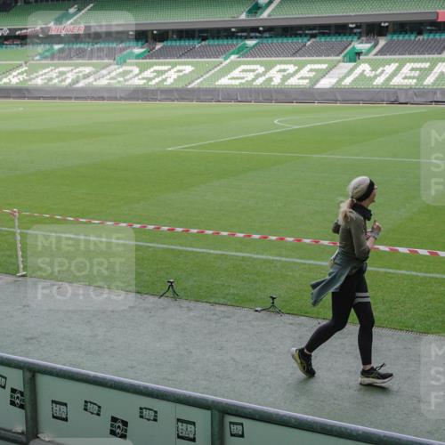 05.10.2025 - 20. swb-Marathon Bremen Michael Burmester http://msf.ph/oto/9254115 05.10.2025 10:42:36 Laufen im Stadion 7069, 8225, 8865, 9212, 9276, 9288, 9410, 9476, 9481, 9519, 9557, 9648, 9664, 9680, 9734, 9798, 9815, 9826, 9945, 9972, 9999, 10031, 10074, 10082, 10087, 10189, 10239, 10245, 10248, 10264, 10365, 10366, 10396, 10412, 10415, 10417, 10463, 10499, 10684, 10824, 10860, 10861, 10943, 11030, 11056, 11073, 11097, 11112, 11126, 11142, 11170, 11172, 11206, 11395, 11584, 11634, 8533, 9632, 9836, 9837, 9982, 10125, 10148, 10214, 10333, 10706, 10937, 10998 meine-sportfotos.de