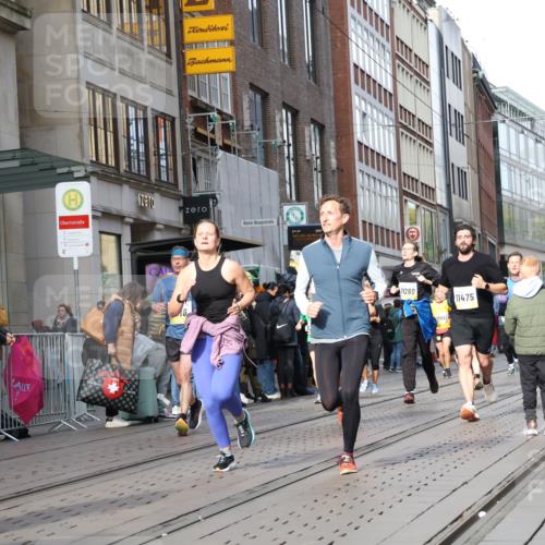 05.10.2025 - 20. swb-Marathon Bremen Strokosch-Dieckow http://msf.ph/oto/9254313 05.10.2025 10:56:20 Ziel 8118, 9188, 9266, 9547, 9790, 9886, 10005, 10008, 10042, 10059, 10145, 10179, 10387, 10546, 10644, 10648, 10683, 10845, 10924, 10971, 11100, 11253, 11260, 11426, 11475, 11571, 11675, 11691, 11734, 8118, 9188, 9266, 9547, 9790, 9886, 10005, 10008, 10042, 10059, 10145, 10179, 10387, 10546, 10644, 10648, 10683, 10845, 10924, 10971, 11100, 11253, 11260, 11426, 11475, 11571, 11675, 11691, 11734 meine-sportfotos.de