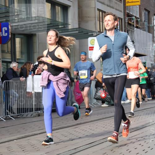 05.10.2025 - 20. swb-Marathon Bremen Strokosch-Dieckow http://msf.ph/oto/9254343 05.10.2025 10:56:21 Ziel 8118, 9188, 9266, 9547, 9669, 9790, 9886, 10005, 10008, 10042, 10059, 10145, 10179, 10644, 10648, 10683, 10845, 10924, 10971, 11100, 11253, 11260, 11274, 11426, 11475, 11571, 11675, 11691, 11734, 8118, 9188, 9266, 9547, 9669, 9790, 9886, 10005, 10008, 10042, 10059, 10145, 10179, 10644, 10648, 10683, 10845, 10924, 10971, 11100, 11253, 11260, 11274, 11426, 11475, 11571, 11675, 11691, 11734 meine-sportfotos.de