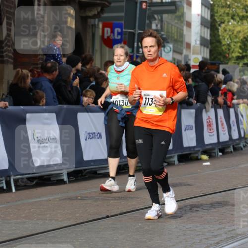 05.10.2025 - 20. swb-Marathon Bremen Strokosch-Dieckow http://msf.ph/oto/9254420 05.10.2025 11:02:14 Ziel 9363, 9748, 10130, 10821, 10829, 11340, 11386, 11454, 11646 meine-sportfotos.de