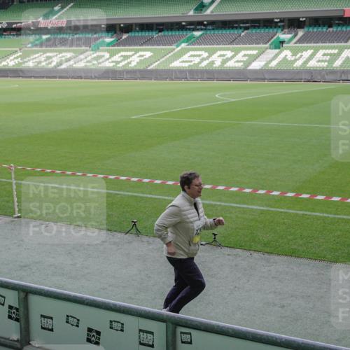 05.10.2025 - 20. swb-Marathon Bremen Michael Burmester http://msf.ph/oto/9254820 05.10.2025 10:43:03 Laufen im Stadion 8225, 9185, 9212, 9276, 9288, 9410, 9476, 9481, 9493, 9526, 9557, 9664, 9675, 9680, 9726, 9731, 9732, 9734, 9736, 9760, 9784, 9806, 9822, 9823, 9826, 9848, 9861, 9867, 9912, 9945, 9972, 9999, 10074, 10146, 10245, 10315, 10316, 10365, 10366, 10396, 10412, 10415, 10417, 10433, 10463, 10596, 10684, 10849, 10860, 10861, 10962, 10969, 11030, 11073, 11083, 11112, 11113, 11157, 11161, 11170, 11172, 11215, 11240, 11242, 11285, 11331, 11404, 11536, 9519, 9648, 9972 meine-sportfotos.de