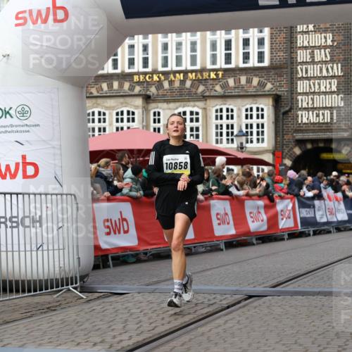 05.10.2025 - 20. swb-Marathon Bremen Yannick Fuchs http://msf.ph/oto/9255002 05.10.2025 10:46:15 Ziel 9500, 10688, 10858, 11074, 11446, 11513 meine-sportfotos.de