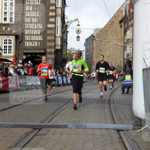 05.10.2025 - 20. swb-Marathon Bremen Yannick Fuchs http://msf.ph/oto/9255023 05.10.2025 10:55:02 Ziel 9427, 9436, 9560, 9570, 10024, 10231, 10232, 10233, 10487, 10609, 10770, 11163, 11276, 11320, 11373, 11470 meine-sportfotos.de