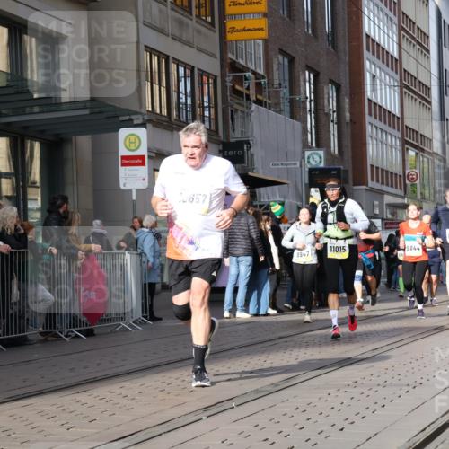 05.10.2025 - 20. swb-Marathon Bremen Strokosch-Dieckow http://msf.ph/oto/9255084 05.10.2025 10:56:57 Ziel 5172, 7101, 9000, 9215, 9231, 9260, 9292, 9314, 9450, 9489, 9550, 9577, 9797, 9844, 9947, 10169, 10281, 10293, 10367, 10545, 10645, 10657, 10917, 10950, 11015, 11138, 11202, 11434, 11435, 11566, 11596, 11606, 11686, 5172, 7101, 9000, 9215, 9231, 9260, 9292, 9314, 9450, 9489, 9550, 9577, 9797, 9844, 9947, 10169, 10281, 10293, 10367, 10545, 10645, 10657, 10917, 10950, 11015, 11138, 11202, 11434, 11435, 11566, 11596, 11606, 11686 meine-sportfotos.de