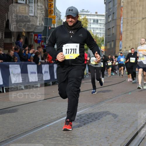 05.10.2025 - 20. swb-Marathon Bremen Strokosch-Dieckow http://msf.ph/oto/9255094 05.10.2025 11:02:33 Ziel 9468, 9647, 9802, 9839, 10033, 10595, 10598, 10615, 10825, 10826, 11110, 11160, 11537, 11538, 11711 meine-sportfotos.de