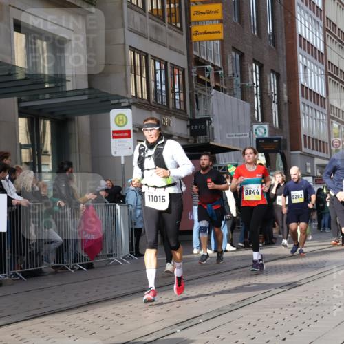 05.10.2025 - 20. swb-Marathon Bremen Strokosch-Dieckow http://msf.ph/oto/9255123 05.10.2025 10:56:59 Ziel 5172, 7101, 9000, 9215, 9231, 9260, 9292, 9314, 9450, 9489, 9550, 9577, 9625, 9844, 9947, 10139, 10169, 10281, 10293, 10367, 10545, 10645, 10657, 10917, 10950, 11015, 11138, 11202, 11434, 11596, 11606, 11686, 5172, 7101, 9000, 9215, 9231, 9260, 9292, 9314, 9450, 9489, 9550, 9577, 9625, 9844, 9947, 10139, 10169, 10281, 10293, 10367, 10545, 10645, 10657, 10917, 10950, 11015, 11138, 11202, 11434, 11596, 11606, 11686 meine-sportfotos.de