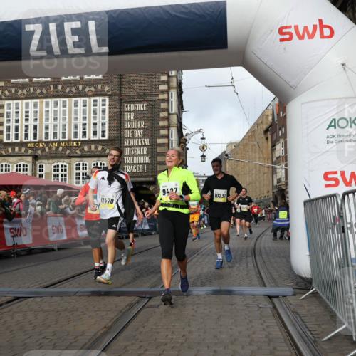 05.10.2025 - 20. swb-Marathon Bremen Yannick Fuchs http://msf.ph/oto/9255166 05.10.2025 10:55:03 Ziel 9427, 9436, 9560, 9570, 10024, 10231, 10232, 10233, 10487, 10609, 10770, 11163, 11320, 11373, 11470 meine-sportfotos.de
