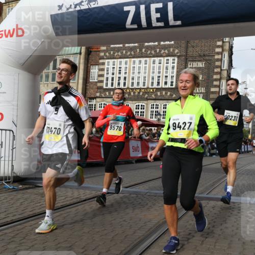 05.10.2025 - 20. swb-Marathon Bremen Yannick Fuchs http://msf.ph/oto/9255243 05.10.2025 10:55:04 Ziel 9427, 9560, 9570, 10024, 10231, 10232, 10233, 10609, 11320, 11373, 11470, 11507, 11523 meine-sportfotos.de