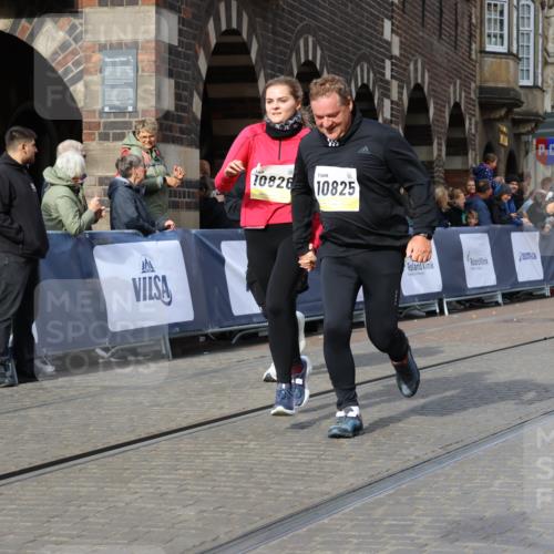 05.10.2025 - 20. swb-Marathon Bremen Strokosch-Dieckow http://msf.ph/oto/9255371 05.10.2025 11:02:39 Ziel 9331, 9360, 9516, 9841, 10510, 10530, 10803, 10804, 10825, 10826, 11024 meine-sportfotos.de