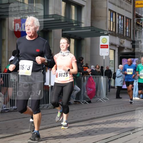 05.10.2025 - 20. swb-Marathon Bremen Strokosch-Dieckow http://msf.ph/oto/9255467 05.10.2025 10:57:19 Ziel 9000, 9215, 9309, 9372, 9585, 9625, 9747, 9904, 9914, 9943, 9962, 9979, 10139, 10219, 10225, 10250, 10329, 10341, 10555, 10694, 10739, 10754, 10834, 10890, 11352, 11360, 11457, 11520, 11521, 11564, 11575, 11583, 11731, 11744, 9000, 9215, 9309, 9372, 9585, 9625, 9747, 9904, 9914, 9943, 9962, 9979, 10139, 10219, 10225, 10250, 10329, 10341, 10555, 10694, 10739, 10754, 10834, 10890 meine-sportfotos.de