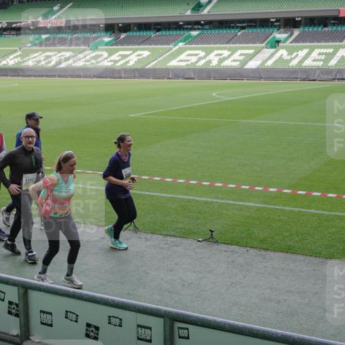 05.10.2025 - 20. swb-Marathon Bremen Michael Burmester http://msf.ph/oto/9255481 05.10.2025 10:43:25 Laufen im Stadion 9185, 9288, 9380, 9476, 9493, 9526, 9561, 9664, 9675, 9726, 9731, 9732, 9734, 9736, 9760, 9784, 9806, 9822, 9823, 9826, 9848, 9861, 9867, 9895, 9911, 9912, 9984, 10146, 10183, 10288, 10315, 10316, 10320, 10399, 10433, 10435, 10491, 10512, 10515, 10552, 10596, 10849, 10861, 10962, 10969, 11030, 11073, 11083, 11113, 11157, 11161, 11170, 11215, 11240, 11242, 11285, 11331, 11345, 11404, 11536, 8225, 9212, 9276, 9481, 9945 meine-sportfotos.de
