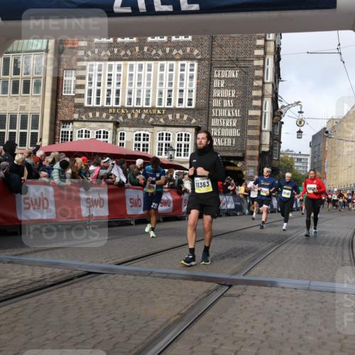 05.10.2025 - 20. swb-Marathon Bremen Yannick Fuchs http://msf.ph/oto/9255592 05.10.2025 10:55:11 Ziel 9475, 9791, 10014, 10180, 10307, 10920, 11320, 11363, 11507, 11523 meine-sportfotos.de