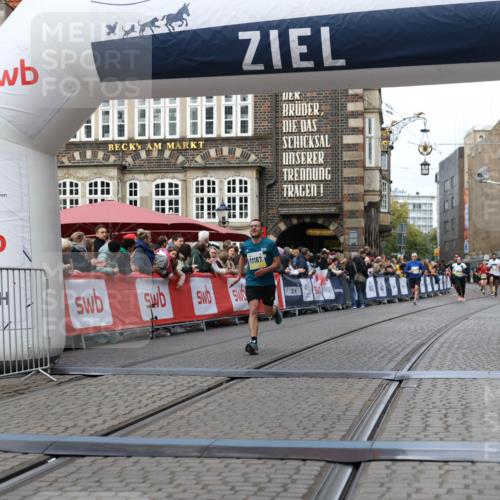 05.10.2025 - 20. swb-Marathon Bremen Yannick Fuchs http://msf.ph/oto/9255606 05.10.2025 10:46:35 Ziel 11167 meine-sportfotos.de