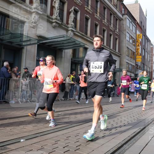 05.10.2025 - 20. swb-Marathon Bremen Strokosch-Dieckow http://msf.ph/oto/9255756 05.10.2025 10:57:26 Ziel 9221, 9309, 9372, 9568, 9585, 9719, 9747, 9943, 9979, 10219, 10225, 10250, 10329, 10341, 10555, 10577, 10651, 10694, 10703, 10739, 10754, 10834, 10890, 10975, 11023, 11116, 11301, 11352, 11360, 11457, 11469, 11520, 11521, 11564, 11575, 11583, 11663, 11731, 11744, 9221, 9309, 9372, 9568, 9585, 9719, 9747, 9943, 9979, 10219, 10225, 10250, 10329, 10341, 10555, 10577, 10651, 10694, 10703, 10739, 10754, 10834, 10890, 10975, 11023, 11663 meine-sportfotos.de
