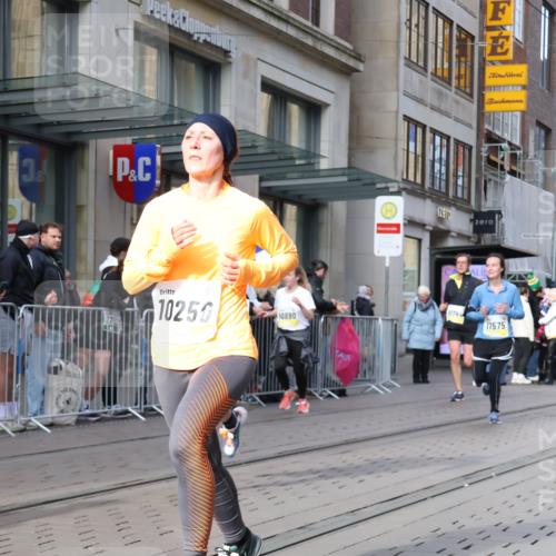 05.10.2025 - 20. swb-Marathon Bremen Strokosch-Dieckow http://msf.ph/oto/9255835 05.10.2025 10:57:28 Ziel 9221, 9309, 9372, 9568, 9585, 9719, 9747, 9943, 9979, 10219, 10225, 10250, 10329, 10341, 10555, 10577, 10651, 10694, 10703, 10754, 10834, 10890, 10975, 11023, 11116, 11301, 11352, 11457, 11469, 11520, 11521, 11564, 11575, 11583, 11663, 11731, 11744, 9221, 9309, 9372, 9568, 9585, 9719, 9747, 9943, 9979, 10219, 10225, 10250, 10329, 10341, 10555, 10577, 10651, 10694, 10703, 10754, 10834, 10890, 10975, 11023, 11663 meine-sportfotos.de