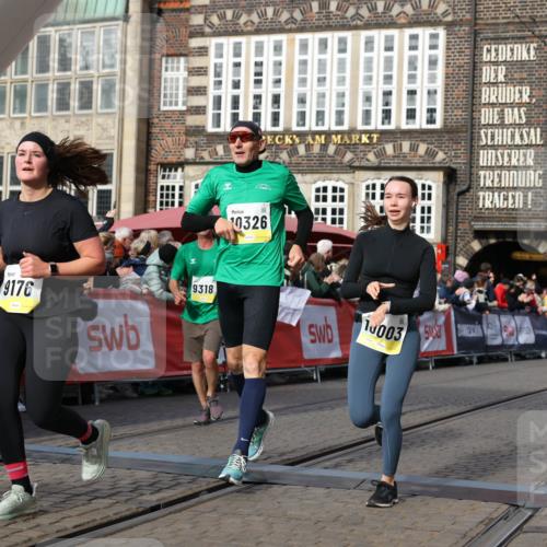 05.10.2025 - 20. swb-Marathon Bremen Yannick Fuchs http://msf.ph/oto/9255908 05.10.2025 10:55:19 Ziel 9176, 9318, 10003, 10014, 10034, 10180, 10307, 10326, 10920, 11140, 11317 meine-sportfotos.de