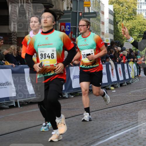 05.10.2025 - 20. swb-Marathon Bremen Strokosch-Dieckow http://msf.ph/oto/9256053 05.10.2025 11:02:53 Ziel 9644, 9846, 10167, 10207, 10656, 10734, 10876, 10940, 11087, 11312, 11504, 11576, 11667, 11668, 11735 meine-sportfotos.de