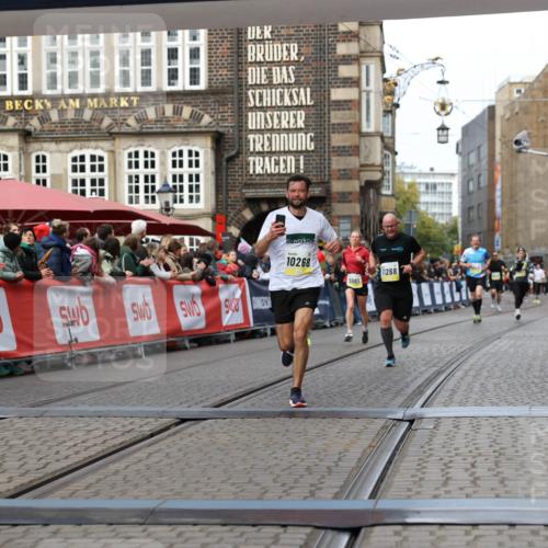 05.10.2025 - 20. swb-Marathon Bremen Yannick Fuchs http://msf.ph/oto/9256063 05.10.2025 10:46:44 Ziel 9009, 9207, 9366, 9961, 10268, 11268 meine-sportfotos.de