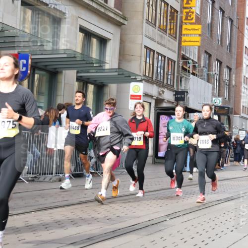 05.10.2025 - 20. swb-Marathon Bremen Strokosch-Dieckow http://msf.ph/oto/9256192 05.10.2025 10:57:40 Ziel 9221, 9330, 9568, 9576, 9582, 9634, 9719, 9872, 10127, 10219, 10377, 10395, 10398, 10459, 10577, 10620, 10651, 10703, 10793, 10834, 10890, 10975, 11023, 11058, 11116, 11301, 11457, 11469, 11564, 11575, 11601, 11608, 11663, 11744, 9221, 9330, 9568, 9576, 9582, 9634, 9719, 9872, 10127, 10219, 10377, 10395, 10398, 10459, 10577, 10620, 10651, 10703, 10793, 10834, 10890, 10975, 11023, 11058, 11601, 11608, 11663 meine-sportfotos.de
