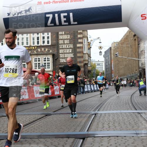 05.10.2025 - 20. swb-Marathon Bremen Yannick Fuchs http://msf.ph/oto/9256253 05.10.2025 10:46:46 Ziel 9009, 9207, 9366, 9961, 10268, 10411, 11268, 11327 meine-sportfotos.de