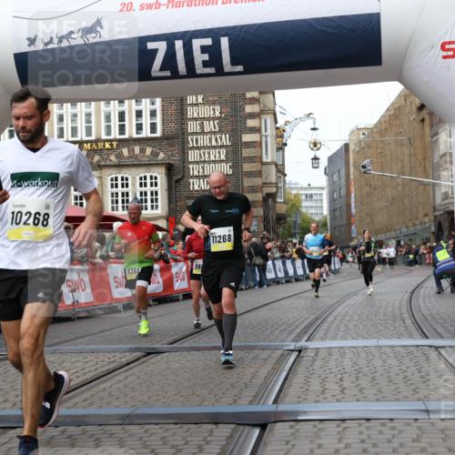 05.10.2025 - 20. swb-Marathon Bremen Yannick Fuchs http://msf.ph/oto/9256264 05.10.2025 10:46:46 Ziel 9009, 9207, 9366, 9961, 10268, 10411, 11268, 11327 meine-sportfotos.de