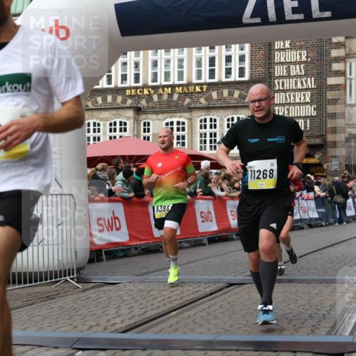 05.10.2025 - 20. swb-Marathon Bremen Yannick Fuchs http://msf.ph/oto/9256319 05.10.2025 10:46:47 Ziel 9009, 9207, 9366, 9961, 10268, 10411, 11268, 11327 meine-sportfotos.de