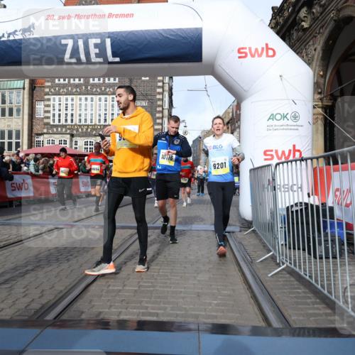 05.10.2025 - 20. swb-Marathon Bremen Yannick Fuchs http://msf.ph/oto/9256345 05.10.2025 10:55:27 Ziel 9201, 9318, 9350, 9514, 9654, 9881, 9933, 10116, 10260, 10970, 11042, 11115, 11140, 11431, 11702 meine-sportfotos.de