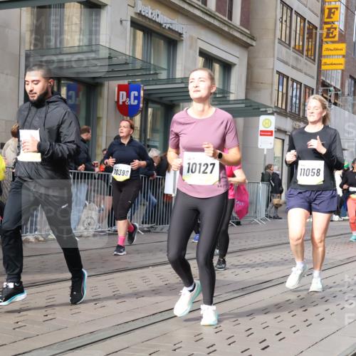 05.10.2025 - 20. swb-Marathon Bremen Strokosch-Dieckow http://msf.ph/oto/9256493 05.10.2025 10:57:48 Ziel 7077, 9174, 9330, 9462, 9568, 9576, 9582, 9634, 9719, 9872, 9952, 10127, 10368, 10377, 10395, 10398, 10459, 10577, 10620, 10703, 10786, 10793, 11049, 11058, 11116, 11301, 11562, 11601, 11608, 11663, 11724, 7077, 9174, 9330, 9462, 9568, 9576, 9582, 9634, 9719, 9872, 9952, 10127, 10368, 10377, 10395, 10398, 10459, 10577, 10620, 10703, 10786, 10793, 11058, 11562, 11601, 11608, 11663 meine-sportfotos.de