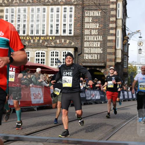 05.10.2025 - 20. swb-Marathon Bremen Yannick Fuchs http://msf.ph/oto/9256513 05.10.2025 10:55:30 Ziel 9201, 9350, 9514, 9654, 9722, 9881, 9902, 9933, 10116, 10256, 10260, 10970, 11042, 11115, 11380, 11431, 11702 meine-sportfotos.de