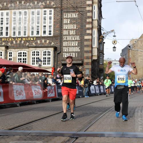 05.10.2025 - 20. swb-Marathon Bremen Yannick Fuchs http://msf.ph/oto/9256585 05.10.2025 10:55:31 Ziel 9201, 9350, 9514, 9654, 9722, 9881, 9902, 9933, 10116, 10256, 10260, 10970, 11042, 11115, 11380, 11431, 11702 meine-sportfotos.de