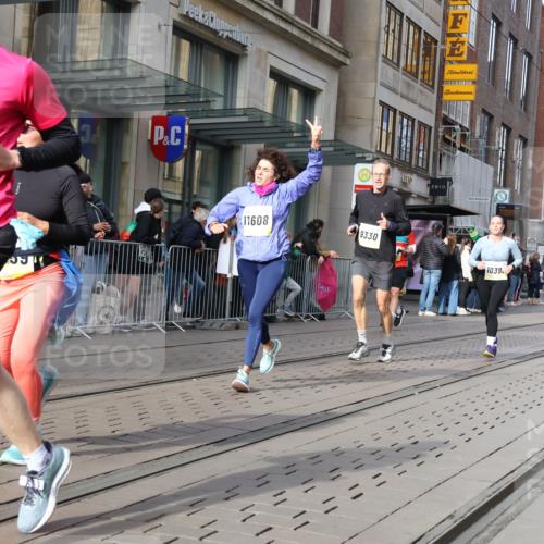 05.10.2025 - 20. swb-Marathon Bremen Strokosch-Dieckow http://msf.ph/oto/9256587 05.10.2025 10:57:52 Ziel 7077, 9174, 9330, 9462, 9576, 9582, 9608, 9634, 9872, 9952, 10084, 10127, 10368, 10377, 10395, 10398, 10459, 10586, 10620, 10786, 10793, 11049, 11058, 11184, 11495, 11562, 11601, 11608, 11724, 7077, 9174, 9330, 9462, 9576, 9582, 9608, 9634, 9872, 9952, 10084, 10127, 10368, 10377, 10395, 10398, 10459, 10586, 10620, 10786, 10793, 11058, 11562, 11601, 11608 meine-sportfotos.de
