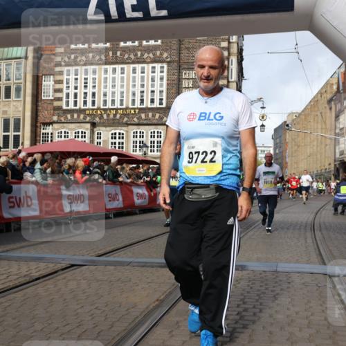 05.10.2025 - 20. swb-Marathon Bremen Yannick Fuchs http://msf.ph/oto/9256761 05.10.2025 10:55:36 Ziel 9722, 9856, 9902, 10111, 10256, 10260, 10745, 11025, 11197, 11380, 11431 meine-sportfotos.de