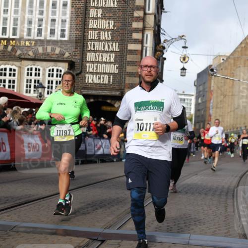 05.10.2025 - 20. swb-Marathon Bremen Yannick Fuchs http://msf.ph/oto/9256803 05.10.2025 10:55:37 Ziel 9722, 9856, 9902, 10111, 10256, 10260, 10262, 10745, 11025, 11197, 11380, 11431 meine-sportfotos.de