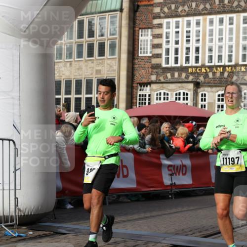 05.10.2025 - 20. swb-Marathon Bremen Yannick Fuchs http://msf.ph/oto/9256847 05.10.2025 10:55:38 Ziel 9722, 9856, 9902, 10111, 10256, 10262, 10745, 11025, 11197, 11380 meine-sportfotos.de