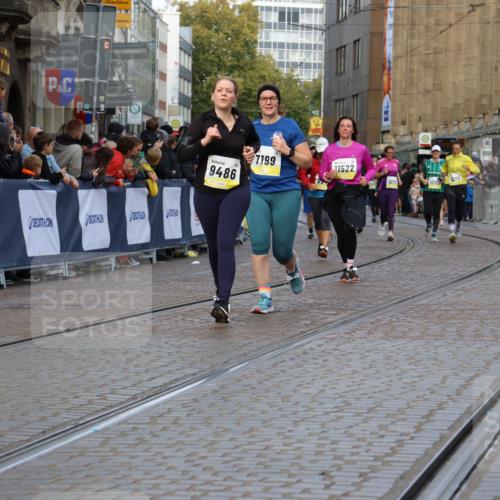 05.10.2025 - 20. swb-Marathon Bremen Strokosch-Dieckow http://msf.ph/oto/9256940 05.10.2025 11:03:30 Ziel 7199, 9308, 9486, 9498, 9850, 9940, 10213, 11150, 11522 meine-sportfotos.de