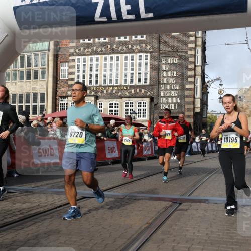 05.10.2025 - 20. swb-Marathon Bremen Yannick Fuchs http://msf.ph/oto/9257119 05.10.2025 10:55:44 Ziel 7165, 9195, 9197, 9492, 9720, 9856, 10107, 10111, 10195, 10262, 10475, 10745, 10755, 10757, 10909, 11197, 11588 meine-sportfotos.de
