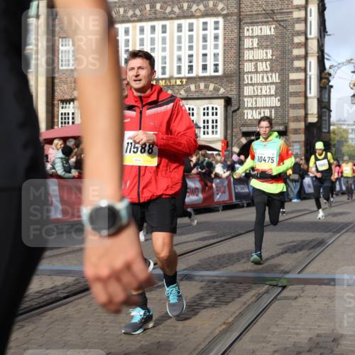 05.10.2025 - 20. swb-Marathon Bremen Yannick Fuchs http://msf.ph/oto/9257185 05.10.2025 10:55:46 Ziel 7165, 9195, 9197, 9492, 9720, 10088, 10107, 10195, 10262, 10475, 10745, 10755, 10757, 10909, 11081, 11586, 11588 meine-sportfotos.de