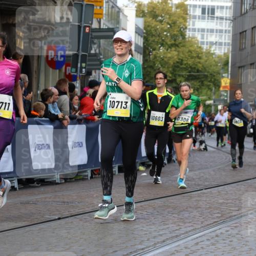 05.10.2025 - 20. swb-Marathon Bremen Strokosch-Dieckow http://msf.ph/oto/9257219 05.10.2025 11:03:41 Ziel 9315, 9940, 10238, 10297, 10478, 10603, 10604, 10711, 10713, 11306, 11589 meine-sportfotos.de