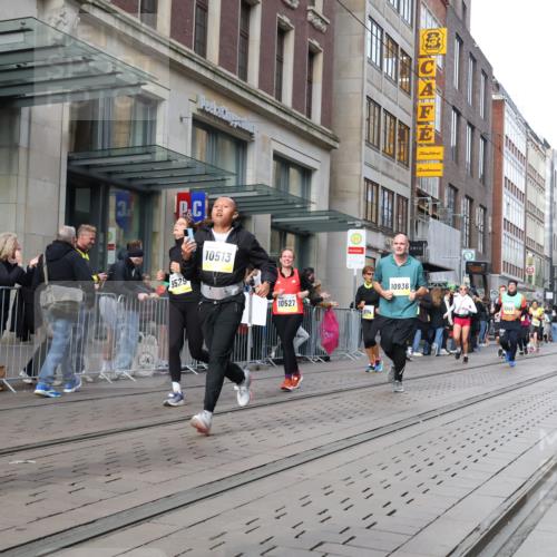 05.10.2025 - 20. swb-Marathon Bremen Strokosch-Dieckow http://msf.ph/oto/9257224 05.10.2025 10:58:17 Ziel 7163, 8585, 9346, 9359, 9370, 9430, 9433, 9472, 9529, 9540, 9622, 9714, 9766, 9820, 9913, 10049, 10055, 10261, 10263, 10285, 10408, 10513, 10527, 10561, 10591, 10679, 10871, 10936, 10988, 11078, 11181, 11290, 11291, 11591, 11651, 11700, 7163, 8585, 9346, 9359, 9370, 9430, 9433, 9472, 9529, 9540, 9622, 9714, 9766, 9820, 9913, 10049, 10055, 10261, 10263, 10285, 10408, 10513, 10527, 10561, 10591, 10679, 11290, 11651 meine-sportfotos.de