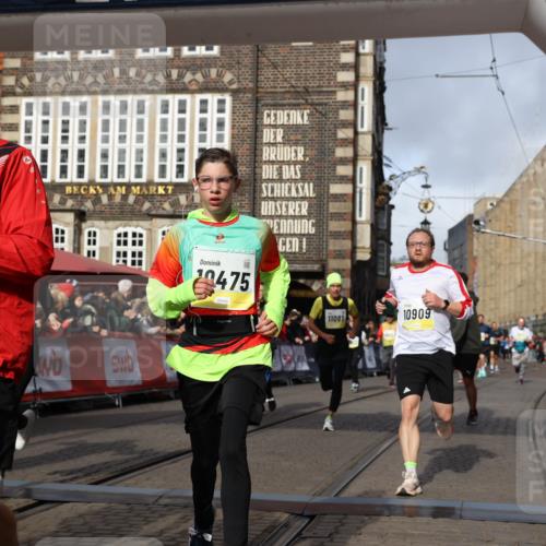 05.10.2025 - 20. swb-Marathon Bremen Yannick Fuchs http://msf.ph/oto/9257247 05.10.2025 10:55:47 Ziel 7165, 9195, 9197, 9492, 9720, 10088, 10107, 10195, 10262, 10475, 10755, 10757, 10909, 11081, 11586, 11588 meine-sportfotos.de
