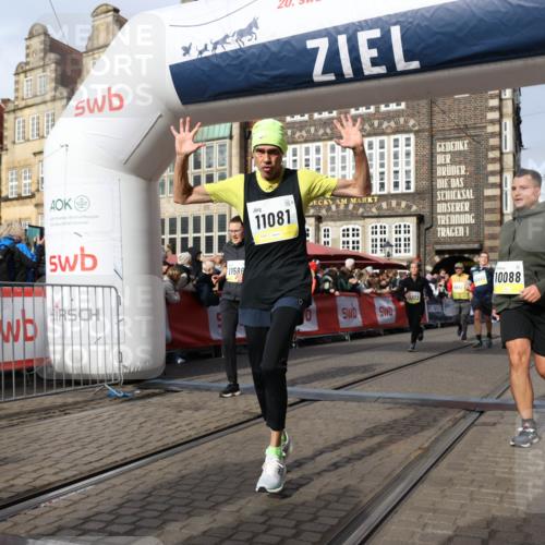 05.10.2025 - 20. swb-Marathon Bremen Yannick Fuchs http://msf.ph/oto/9257370 05.10.2025 10:55:50 Ziel 7165, 9195, 9197, 9621, 9720, 9882, 10088, 10107, 10195, 10287, 10323, 10475, 10755, 10800, 10909, 11081, 11586, 11588, 11624 meine-sportfotos.de