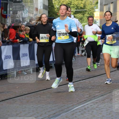 05.10.2025 - 20. swb-Marathon Bremen Strokosch-Dieckow http://msf.ph/oto/9257455 05.10.2025 11:03:53 Ziel 7788, 9241, 9379, 9571, 10106, 10265, 10271, 11039, 11183, 11272, 11609 meine-sportfotos.de