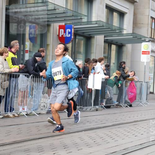 05.10.2025 - 20. swb-Marathon Bremen Strokosch-Dieckow http://msf.ph/oto/9257618 05.10.2025 10:58:29 Ziel 7163, 8585, 9346, 9349, 9359, 9370, 9430, 9472, 9518, 9529, 9540, 9542, 9601, 9622, 9714, 9847, 9977, 10049, 10080, 10263, 10527, 10560, 10561, 10588, 10591, 10679, 10871, 10936, 11078, 11290, 11483, 11612, 11651, 7163, 8585, 9346, 9349, 9359, 9370, 9430, 9472, 9518, 9529, 9540, 9542, 9601, 9622, 9714, 9847, 9977, 10049, 10080, 10263, 10527, 10560, 10561, 10588, 10591, 10679, 11290, 11483, 11612, 11651 meine-sportfotos.de