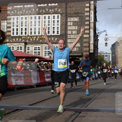 05.10.2025 - 20. swb-Marathon Bremen Yannick Fuchs http://msf.ph/oto/9257763 05.10.2025 10:56:01 Ziel 7147, 9521, 9871, 10253, 10385, 10610, 10653, 10654, 10921, 11052, 11249, 11439 meine-sportfotos.de