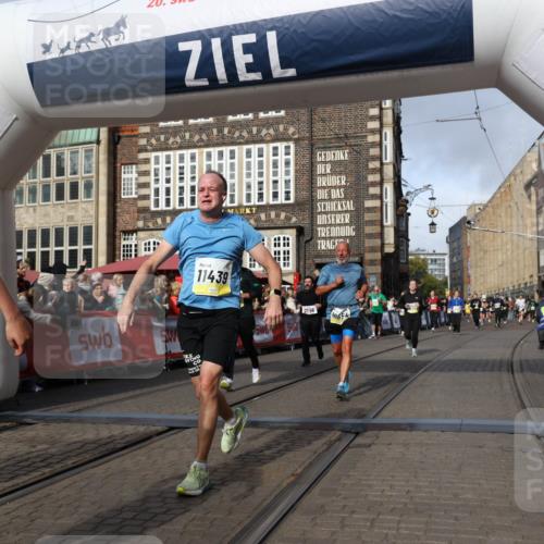 05.10.2025 - 20. swb-Marathon Bremen Yannick Fuchs http://msf.ph/oto/9257817 05.10.2025 10:56:01 Ziel 7147, 9521, 9871, 10253, 10385, 10610, 10653, 10654, 10921, 11052, 11249, 11439 meine-sportfotos.de