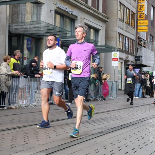 05.10.2025 - 20. swb-Marathon Bremen Strokosch-Dieckow http://msf.ph/oto/9257843 05.10.2025 10:58:37 Ziel 9346, 9349, 9518, 9542, 9601, 9692, 9847, 9977, 10039, 10080, 10263, 10353, 10357, 10560, 10561, 10588, 10594, 10607, 11290, 11483, 11612, 11651, 9346, 9349, 9518, 9542, 9601, 9692, 9847, 9977, 10039, 10080, 10263, 10353, 10357, 10560, 10561, 10588, 10594, 10607, 11290, 11483, 11612, 11651 meine-sportfotos.de